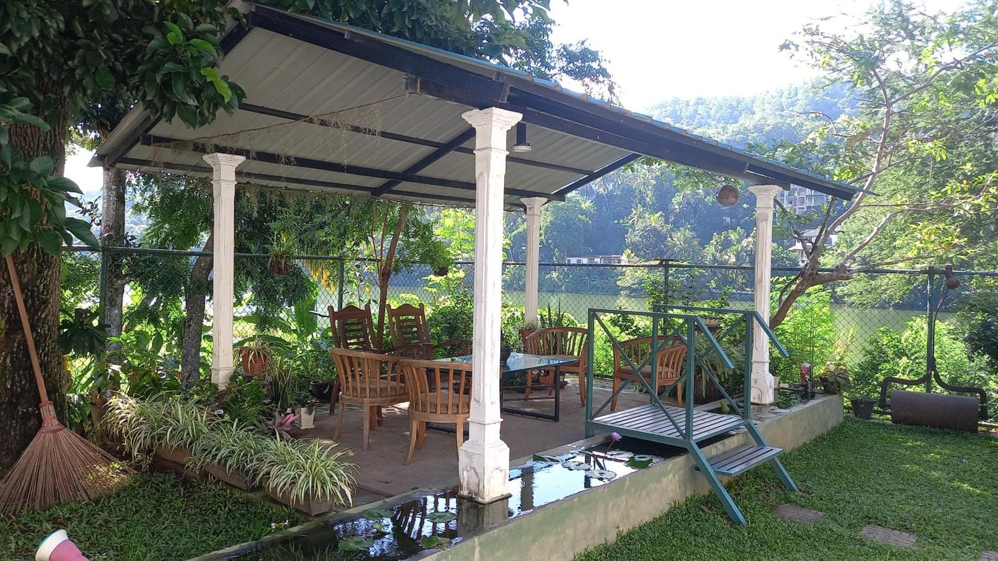 Mahaweli Shades Hotel Kandy Ngoại thất bức ảnh