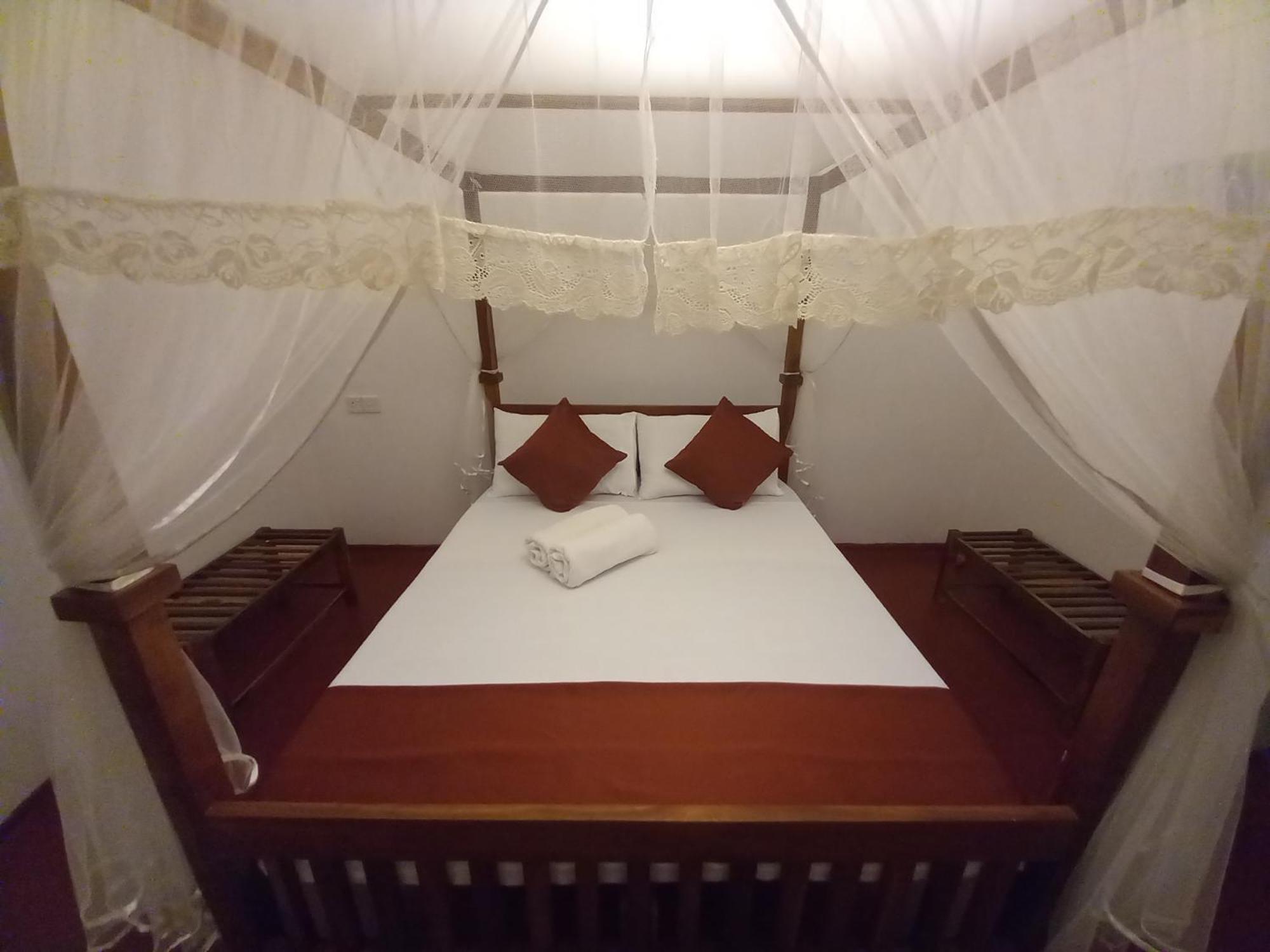 Mahaweli Shades Hotel Kandy Phòng bức ảnh